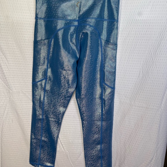 Blue Mermaid Pocket Light n Tight Hi-Rise Capri 20” - Picture 2 of 2